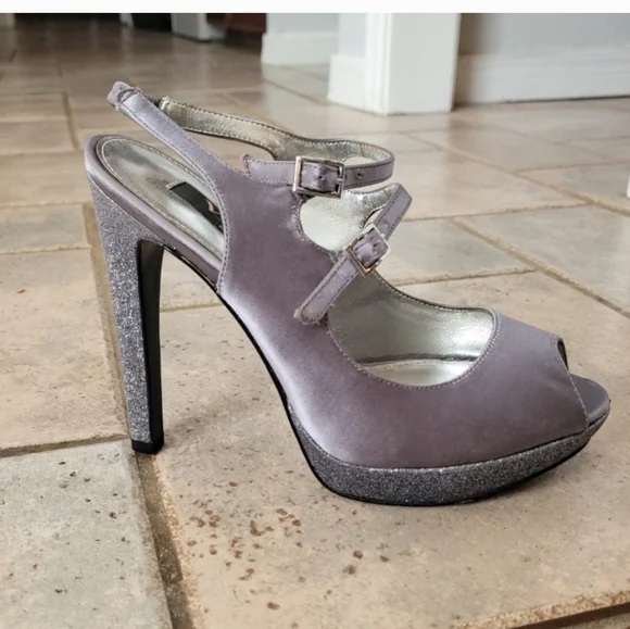 Nina Silver Metallic Satin Sandals Heels Sz 6.5 - Picture 13 of 15